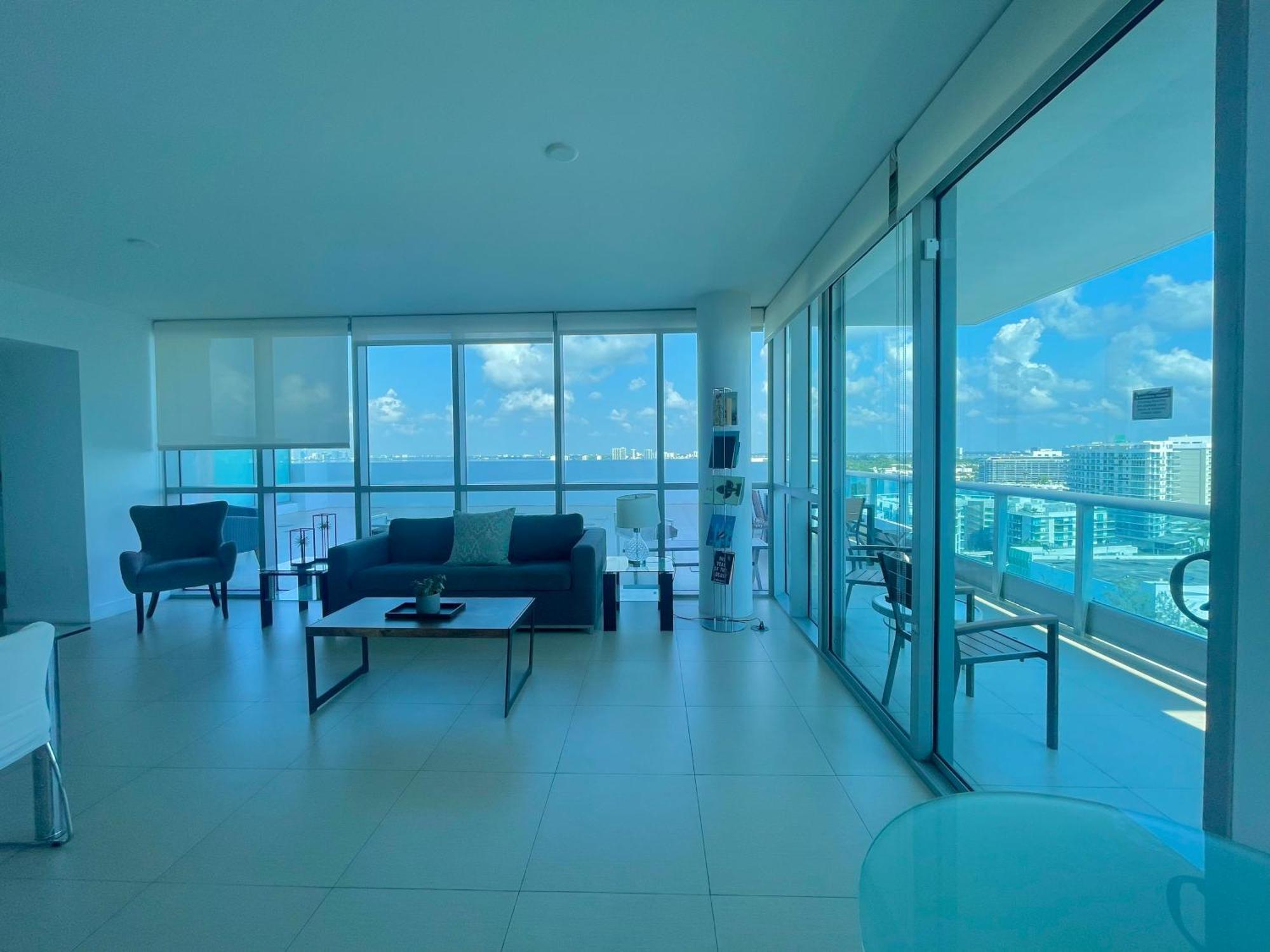Monte Carlo Suites In Miami Beach — Photos 1